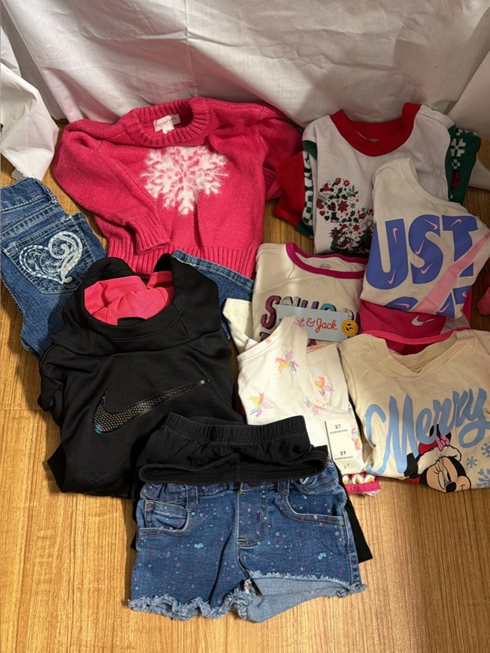 Nike Black Girls' Athletic Top with Assorted Pink Snowflake Sweater Set